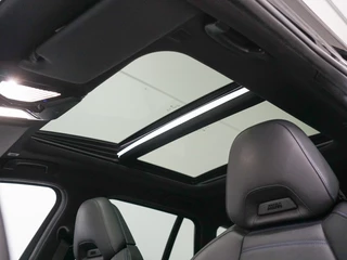BMW 3 Serie Touring M340i xDrive Panoramadak | M-Stoelen | Harman Kardon | CoPilot / 26