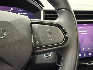 Lynk & Co 01 1.5 Plug-in Hybrid 262PK | Origineel NL Panoramadak | Infinity Audio | 360 Camera / 22