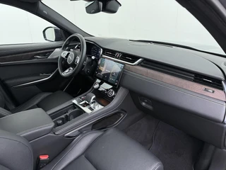 Jaguar F-PACE 2.0 P400e PHEV HSE VAN: 40.900,- VOOR: 38.877,- UW VOORDEEL: 2.023,- RIJKLAARPRIJS INCL 12 MND BOVAG GARANTIE| PANORAMA DAK | EL.STOELEN MET GEHEUGEN | HEAD UP | STOEL + STUUR VERWARMING | LEDER| 360 CAMERA / 49