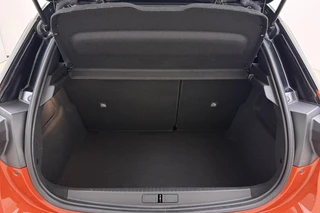 Opel Corsa-e Ultimate 50 kWh 136pk | Full Options | SOH 98% | Massagestoel | Camera | Adaptive Cruise Control | Navigatie | Keyless Entry en Start | LED Verlichting / 12