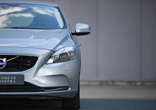 Volvo V40 1.6 T3 Summum 1e Eig|Ori .NL|Leder|Camera|Navi|Trekhaak / 18
