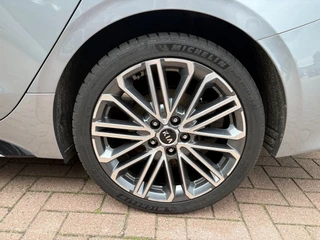 Kia ProCeed 1.5 T-GDi 160pk Automaat GT-PlusLine  SCHUIFDAK/JBL/CAMERA/DODEHOEK/AFN.TREKHAAK/18INCH / 59