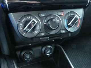 Suzuki Swift 1.2 Select Smart Hybrid Apple Carpl/Andr Auto, Camera, Park. sensoren, Dodehoek detectie / 24