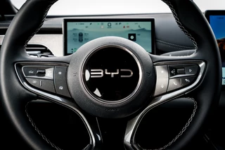 BYD SEAL 6 Touring 1.5 DM-i 183 Pk PHEV Boost € 5.190,- korting | 1.350 WLTP | Adapt. Cruise | Keyless | Vegan Leder | Camera |  LED verlichting / 66