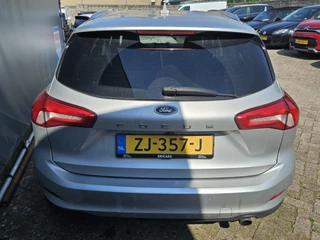 Ford Focus Wagon 1.0 EcoBoost NAVI TEL LM PDC CAMERA / 5