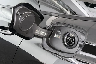Peugeot 308 SW 1.6 Plug-in Hybrid 195 GT / 32