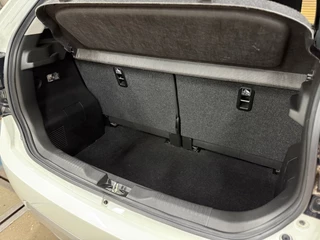 Suzuki Ignis 1.2 Smart Hybrid Select Automaat | Camera | Stoelverwarming | DAB Radio | LED | 16' inch / 46