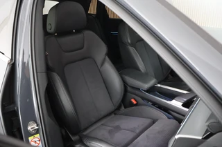 Audi Q8 e-tron 50 340pk quattro S Edition 95 kWh SOH 100% B&O HUD Keyless Stoelverwarming Camera Panoramadak Navigatie 2x S-Line / 2