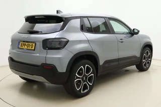 Jeep Avenger Summit 54 kWh | SOH: 98% | Climate & Adaptive Cruise Control | Achteruitrijcamera | Dodehoek detectie | Apple carplay/Android Auto | / 2