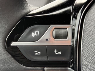 Peugeot 2008 100pk Allure Pack (360gr Camera - Keyless Entry - Adaptieve Cruise Controle - LED - Parkeersensoren V+A - Automatische Airco - 3D Cockpit - Navigatie - 17"incl 4S) / 21