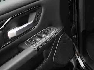 Dodge Ram 1500 5.7 V8 4x4 Crew Cab Sport | LEDER | MEMORY | PANO-DAK | HEAD-UP | LUCHTVERING | TREKHAAK | ALPINE AUDIO | STOELVERK. | CAMERA | NAVI | CRUISE | / 24