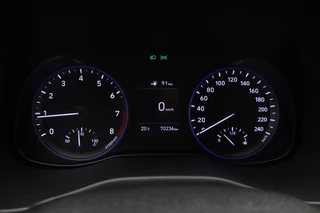 Hyundai Kona 1.0T 120pk Fashion | Navigatie | Trekhaak | Climate control | Achteruitrijcamera | Cruise control | Keyless | Lichtmetalen velgen | Parkeersensoren / 30