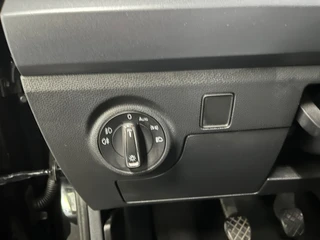 Seat Arona 1.0 TSI Xcellence Launch Edition / Navi /Apple Carplay / 19