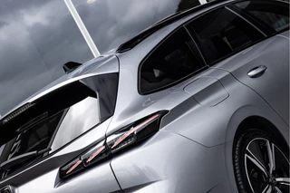 Peugeot 308 SW 1.6 Plug-in Hybrid 225 GT  | SOH 100% | Pano | Camera / 15