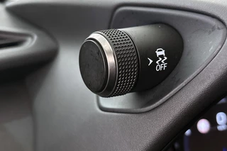 Lexus UX 250h AWD F Sport Premium / 46