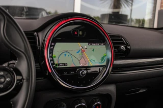 Mini Clubman 1.5 Cooper Richmond Park Edition | 1e eigenaar | Dealer onderhouden | Apple Carplay | Harman kardon | DAB | Keyless entry | Panoramadak | Sportstoelen | LED | PDC / 23