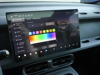 Leapmotor B05 ProMax Design 67.1 kWh | Panoramadak | Elektrisch verstelbare stoelen | Stuurwiel verwarming | Apple carplay/Android auto | Sfeerverlichting | Regensensor | Privacyglas | 19 inch lichtmetalen velgen / 25