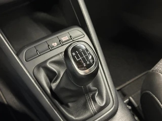 Kia Stonic 1.0 T-GDi MHEV DynamicLine CAMERA CARPLAY NAVI CRUISE. / 49