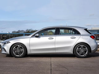 Mercedes-Benz A-klasse 180 d Launch Edition Widescreen Camera Apple CarPlay Android Auto Navigatie Stoelverwarming / 8
