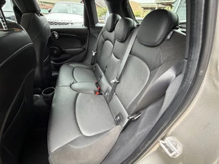 Mini Mini 1.5 Cooper Chili Serious Business / Works / Pano / H&K / Led / Sportleder / Cruise . / 35