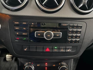 Mercedes-Benz B-Class 180 Ambition Nederlandse auto/ Trekhaak/ Parkeersensoren voor en achter/ Set winterbanden / 22