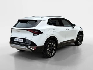 Kia Sportage 1.6 T-GDi Plug-in Hybrid AWD DynamicLine Luxury | Apple Carplay / Android Auto | Navigatiesysteem | Stoel + Stuurverwarming | Elektrisch Verstelbare Bestuurdersstoel | Licht + Regensensor | Parkeersensoren Voor + Achter | Camera Achter | Cruise Control Adaptief | Rijstrooksensor + Correctie | 19"Lichtmetalen Velgen / 6