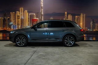 Audi Q7 55 TFSI e quattro Pro Line Plus / 11