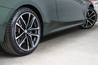 BMW 4 Serie Cabrio 430i High Executive M Sport Pakket Automaat  / Live Cockpit Professional / Harman Kardon / Air Collar / Leder / Head-Up Display / 19 Inch / M Sportremsysteem / Driving Assistant Professional / Safety Pakket / Laserlight / CoPilot Pack / Shadow Line / 8