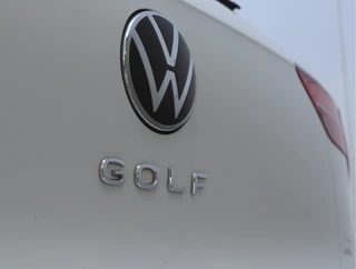 Volkswagen Golf 1.5 eTSI  | Pano | IQ.light | Winter pakket | Org. NL / 16