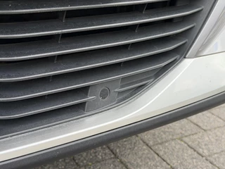 Peugeot e-2008 GT Pack 50 kWh 136PK Automaat Navigatie, Achteruitrijcamera, Keyless, Stoelverwarming, Adaptieve Cruise Control / 6