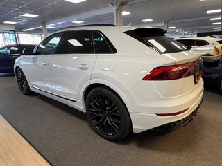 Audi Q8 60 TFSI e quattro Pro Line S Competition 489pk | Panoramadak | luchtvering | head-up | 360 camera | 22 inch / 6