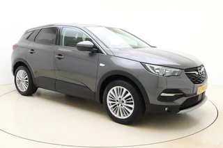 Opel Grandland X 1.2 Turbo 130pk Innovation | Navigatie | Trekhaak | Climate control | AGR Comfortstoelen | Elektrische achterklep | Stoel- en stuurverwarming | Camera / 9