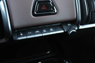 Suzuki e VITARA Style 61 kWh Elektrische Bestuurdersstoel, Stoelverwarming, Interieur voorverwarming, Panoramadak / 25