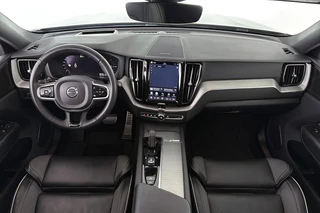 Volvo XC60 2.0 T6 Plug-in hybrid AWD R-Design Pano Trekhaak Harman Kardon Stoelverwarming 21" / 8