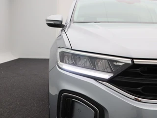 Volkswagen T-Roc 1.0 TSi 110 Pk Life | Adaptive Cruise | Airco | Camera | CarPlay | 17 Inch | 60.043 Km !! / 9