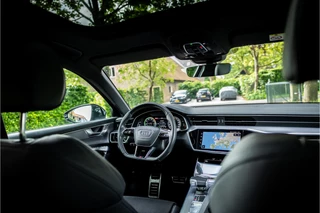 Audi A6 Avant 55 TFSI e Quattro S Line  Full Black Matrix Led Panorama 21" ACC Trekhaak / 20