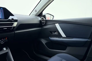 Citroen Ë-C4 Plus 156pk Extended range 54 kWh | Stoelverwarming | Cruis control | Navigatie | Stoel verwarming | Apple carplay/Android auto | / 34
