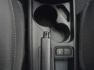 Hyundai i10 1.0i Comfort Navigatie | Dealer onderhouden | 1e Eigenaar / 37