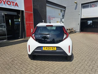 Toyota Aygo X Play AIRCO CAMERA AD-CRUISE APPLE/ANDROID NL-AUTO / 7
