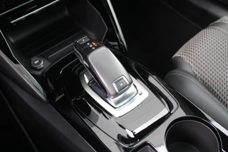 Peugeot 208 1.2 PureTech 131PK GT-Line  | Panoramadak | 3D Cockpit | BLIS | Navigatie / 23