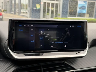 Peugeot 208 Allure 1.2 Hybrid 110PK e-DCS6 Automaat Navigatie, Rondomzichtcamera, Climate Control, Adaptieve Cruise Control, Parkeersensoren / 24