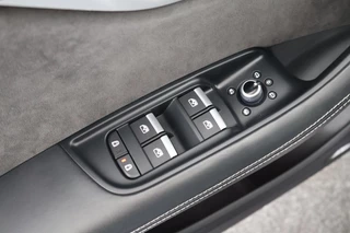 Audi Q7 55 TFSIe 381pk quattro Pro Line S Leder Memory Sluithulp B&O Panoramadak Camera Stoel + Stuurverwarming Luchtvering Navigatie 2x S-Line / 16
