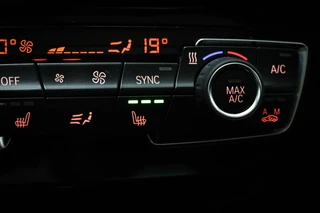 BMW X1 xDrive20i High Executive | PANORAMADAK | HEAD UP | STOELVERWARMING | TREKHAAK / 44