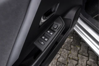 Opel Astra Electric 54 kWh  | NL auto | Stuur ver. | LED / 22