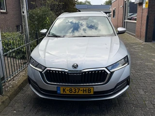 Škoda Octavia Combi 1.0 TSI Business Edition / 9