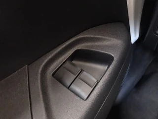 Citroën C1 1.0 VTi Shine Achteruitrijcamera | Navi | Airco / 26