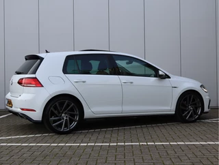 Volkswagen Golf 1.0 TSI Highline R-line  | Panoramadak | Camera | Virtual | LED / 5