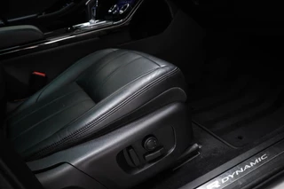 Land Rover Range Rover Evoque 2.0 P200 AWD R-Dynamic HSE | COLD CLIMATE PACK | PANORAMADAK | HEAD UP | DAB | APPLE | STUURVERWARMING / 14