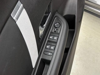 Citroen C4 X 1.2 Hybrid 145 Business CAMERA | NAVI & CARPLAY | AD-CRUISE / 24