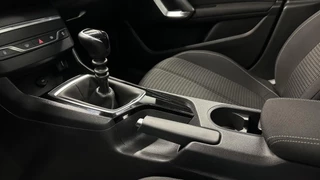 Peugeot 308 SW 1.2 PureTech Blue Lease Executive PANO CARPLAY NAVI. / 41